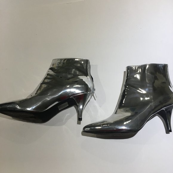 Urban Outfitter Mirror Finish Heels - Picture 3 of 9